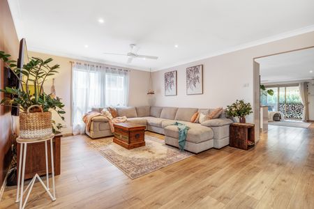 36 Pumphouse Crescent, Rutherford NSW 2320 - House For Rent | Domain - Photo 5