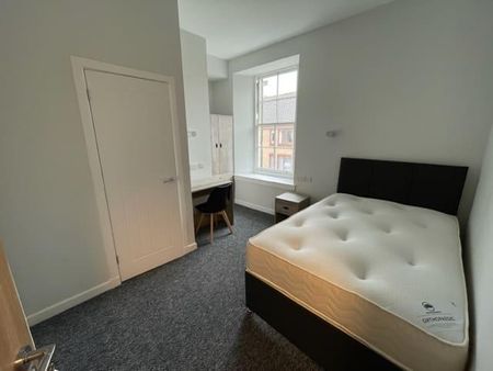 4 bedroom apartment to rent - Photo 4