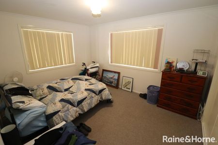 Tidy Unit Close to Town - Photo 4