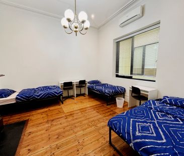 3 People's Room - Photo 3