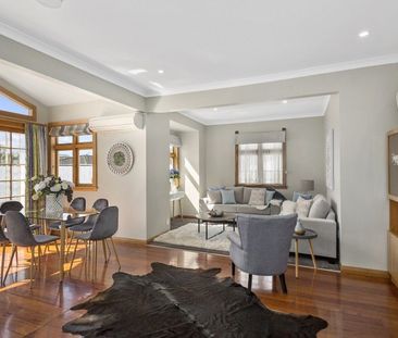 Central 3 Bedroom home - Photo 3