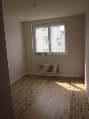 Location Appartement 3 pièces 68m² MONTROND LES BAINS 42210 - Photo 4