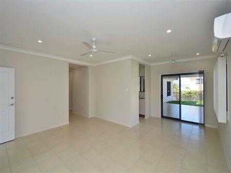 23 Monte Visto Court, Mount Louisa - Photo 2