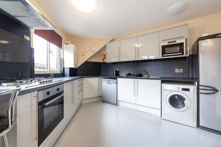 3 bed apartment to rent in Leazes Park Road, City Centre, NE1 - Photo 5