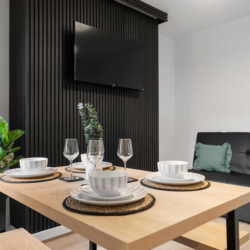 Room in a Shared House, Dacy Road, L5 - Photo 1