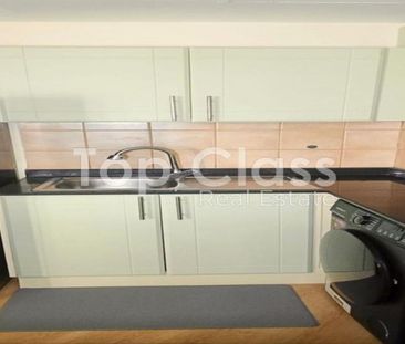 Fully Furnished and Renovated | 2 Parking Space - Photo 4