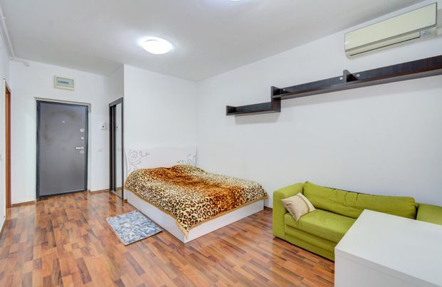 Garsoniera Complex Rasarit de Soare Titan Auchan - Bd. Livi - Fotografie 1