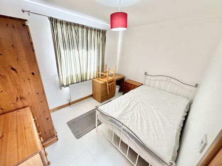 Howell Road Student Property - Photo 4