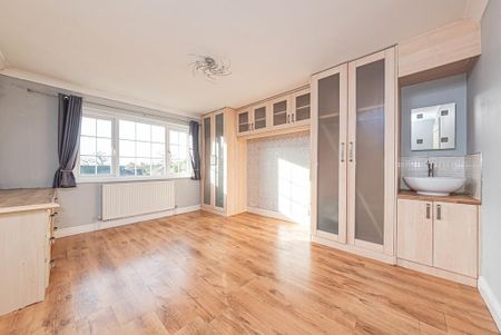 5 bedroom detached house to rent - Photo 3