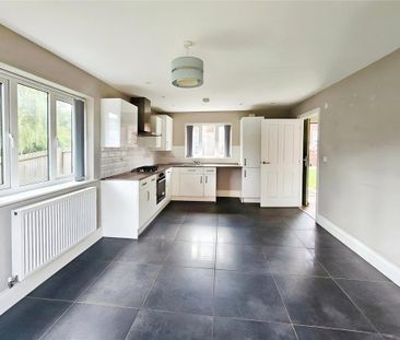 3 bedroom detached house to rent - Photo 5