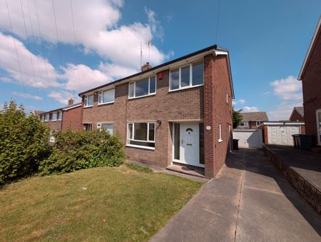 3 bedroom semi-detached house to rent - Photo 5