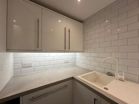 2 bedroom apartment to rent - Photo 3