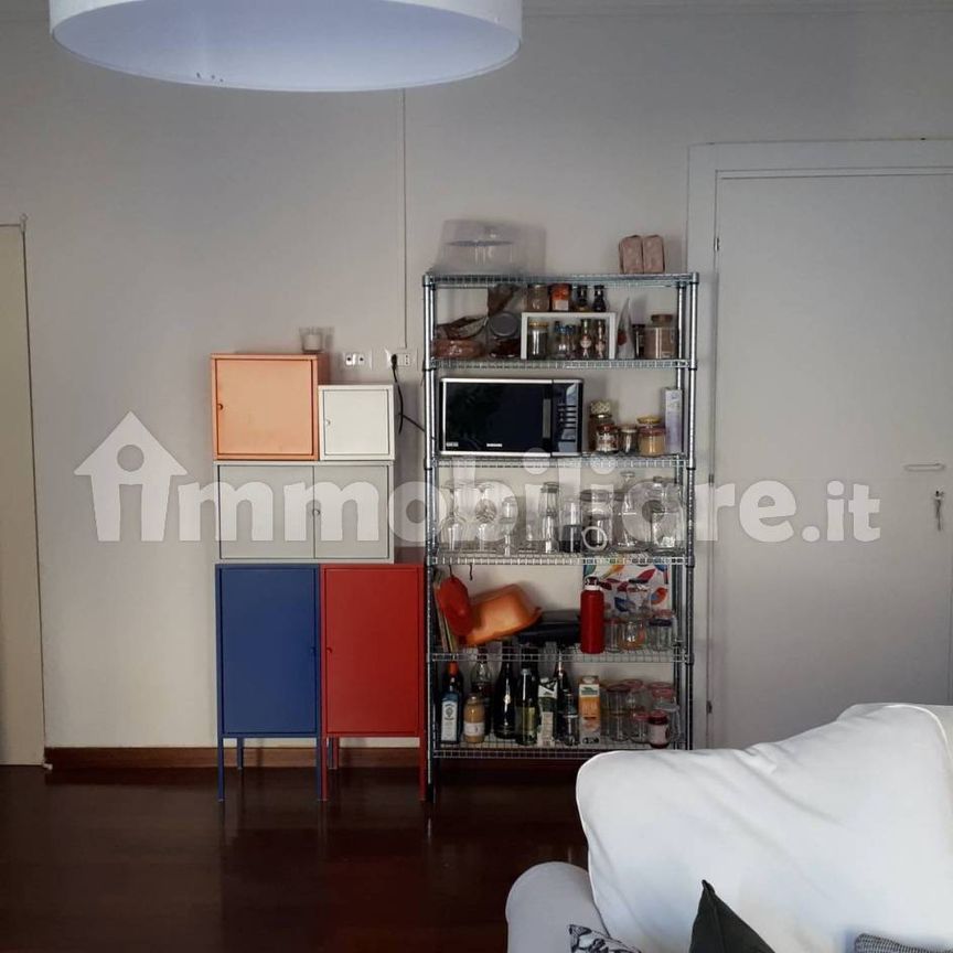 Bilocale via Cesare Battisti 64, Centro Storico, Modena - Photo 1