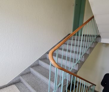 Proche de la gare, beau 2.5 pces avec balcon - Photo 3