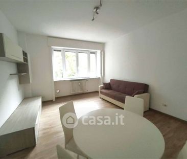 Trilocale in Affitto in Via Andrea Costa 33 a Milano - Foto 4