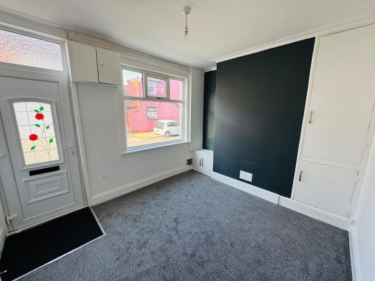 2 Bed End Terrace, Wyncroft Street, L8 - Photo 1