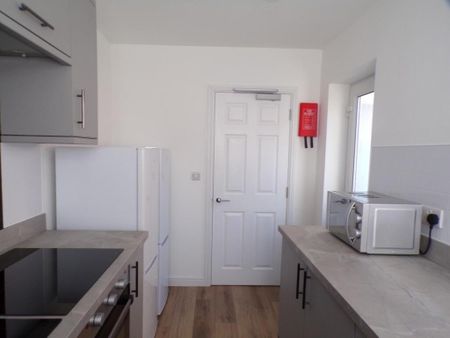 Grafton Street , Warrington, WA5 1QA - Photo 3