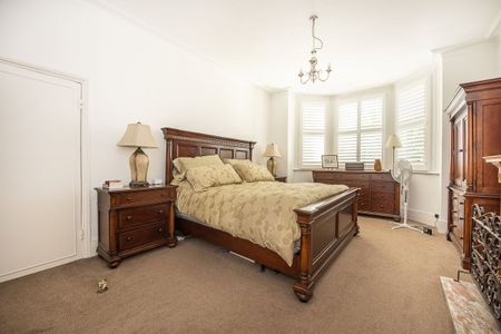 6 bedroom semi-detached house to rent - Photo 5