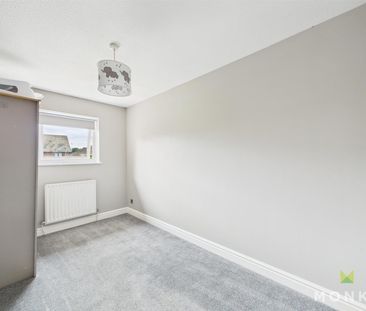 10 Ashlands Road, Weston Rhyn, SY10 7TN - Photo 2