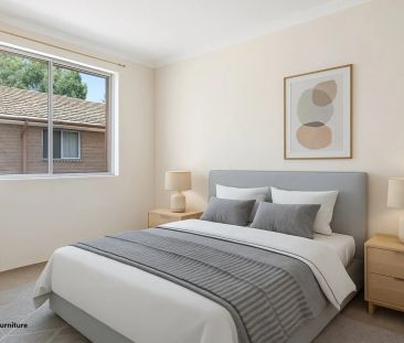 Spacious Two Bedroom Apartment in an Ideal Location - Photo 4