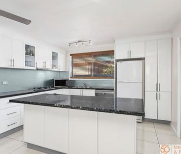 54 Christopher Crescent, Queanbeyan NSW 2620 - House For Rent | Domain - Photo 3
