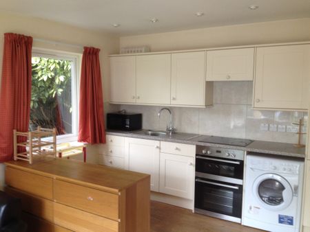 Stylish One Bedroom Annex Flat for Rent in Greenford - Photo 5