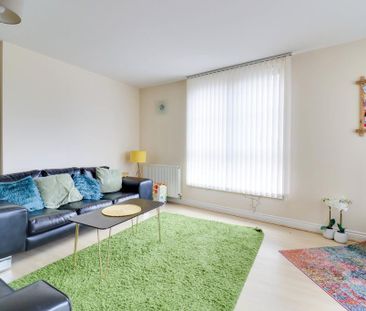 2 bedroom apartment to rent - Photo 3
