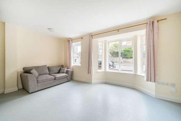 Shelley Street, Old Town, SN1 - Photo 1