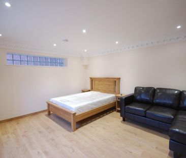 1 bedroom Flat To Let - Photo 5