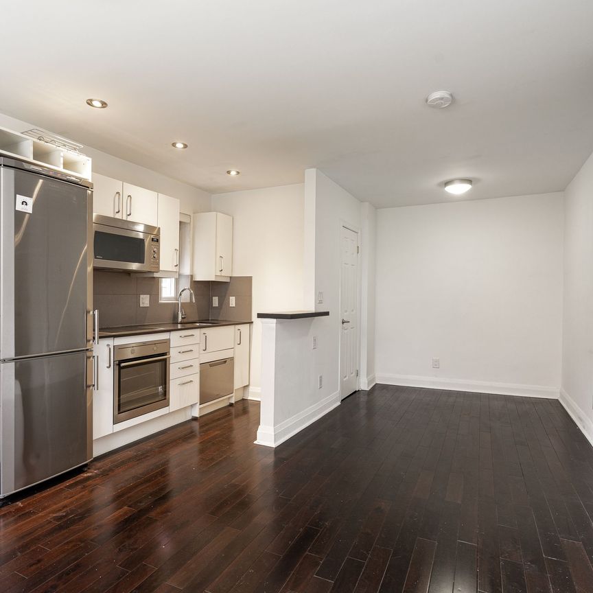 54 Maitland Street - Photo 1