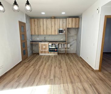 Chalet en alquiler en Calle de Luis Claudio, Buenavista, Carabanche... - Photo 5