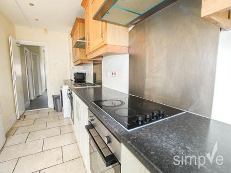 3 bedroom house of multiple occupation to rent - Photo 2