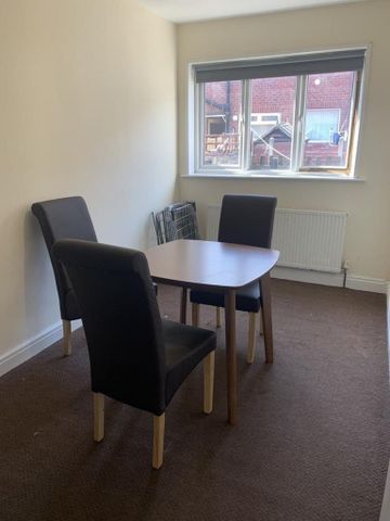 3 bedroom terraced house to rent - Photo 5