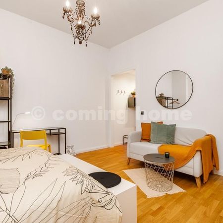 Nice Contemporary Home - Photo 2