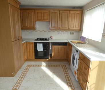 3 bedroom detached house to rent - Photo 5