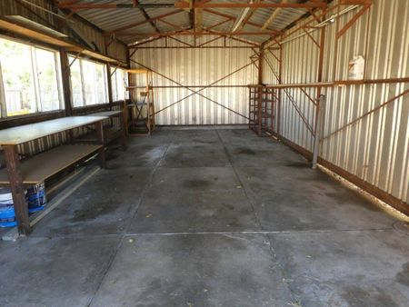 CHARMING 3-BEDROOM HOME – PERFECT FOR FAMILIES! - Photo 4