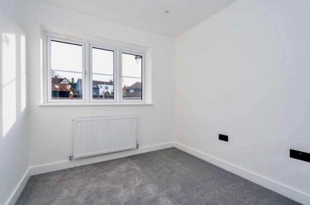 4 bedroom terraced house to rent - Photo 4