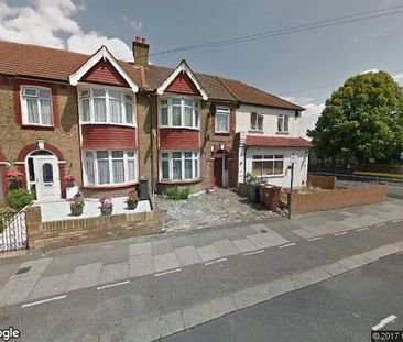 Room in a Shared House, Suffolk Road, IG11 - Photo 4