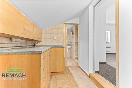Pronájem bytu 1+kk 30 m² - Fotografie 2