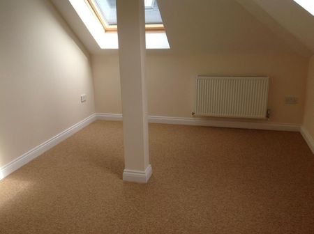 2 bedroom flat to rent - Photo 2