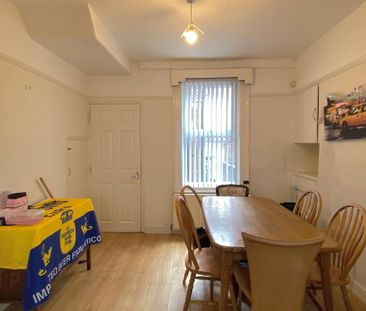 21 Landseer Street, Stranmillis, Belfast, BT9 5AL - Photo 2