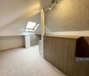 2 bedroom semi-detached house to rent - Photo 2
