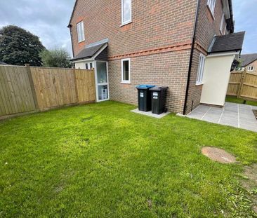 1 bedroom semi-detached house to rent - Photo 2