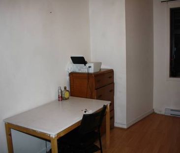 Furnished studio (1 1/2) apartment at first floor - Photo 2