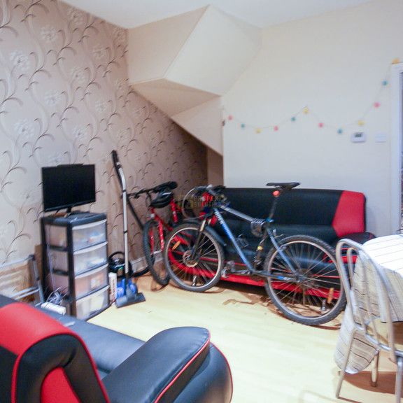 131a Dawlish Road - Photo 1