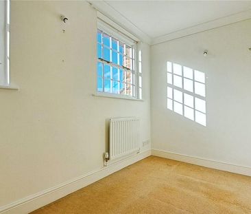 3 bedroom terraced house to rent - Photo 6