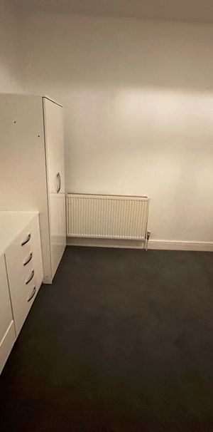 Room in a Shared House, Muswell Hill Broadway, N10 - Photo 1