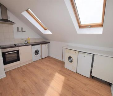 1 Bedroom Apartment To Let - Photo 5