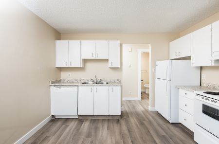 Grace Manor - Photo 3