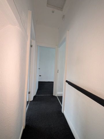 2 Bed Terraced House, Ben Street, M11 - Photo 5